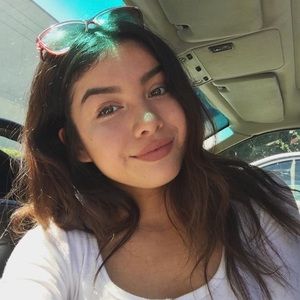 Meet your Posher, Gabriela